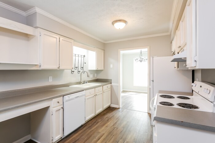 Building Photo - 406 Weaver Ln