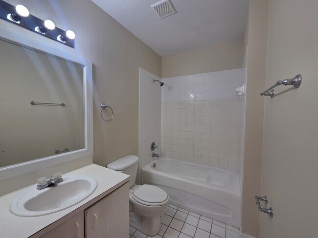 Building Photo - 489 Las Cortes Ln