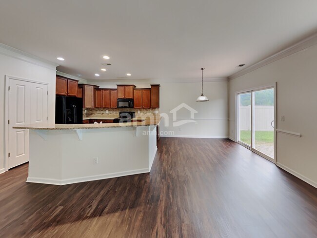 Building Photo - 10604 Shanon Darby Lane