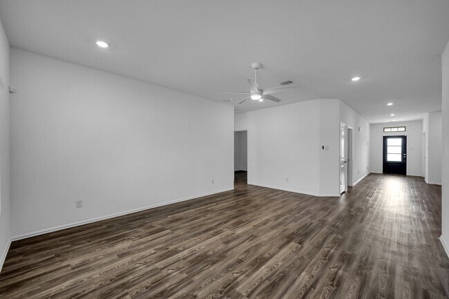 Building Photo - 19092 Sonora Chase Dr