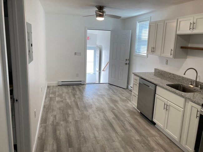 Building Photo - 181 S Main Street