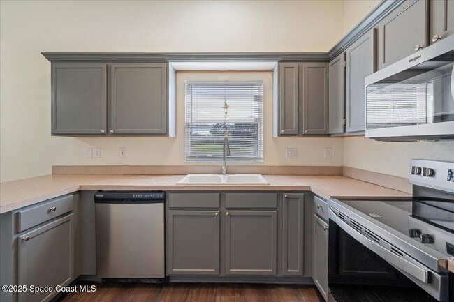 Building Photo - 1334 Gem Cir