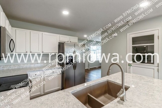 Building Photo - 14616 Westbrook Dr