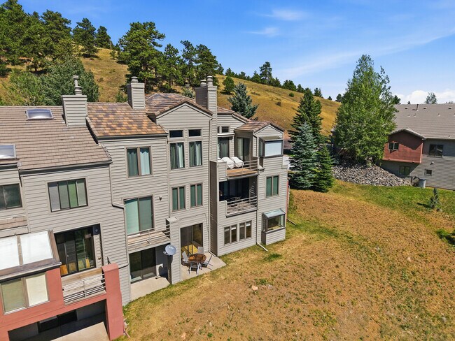 Building Photo - 680 Ridgeside Dr