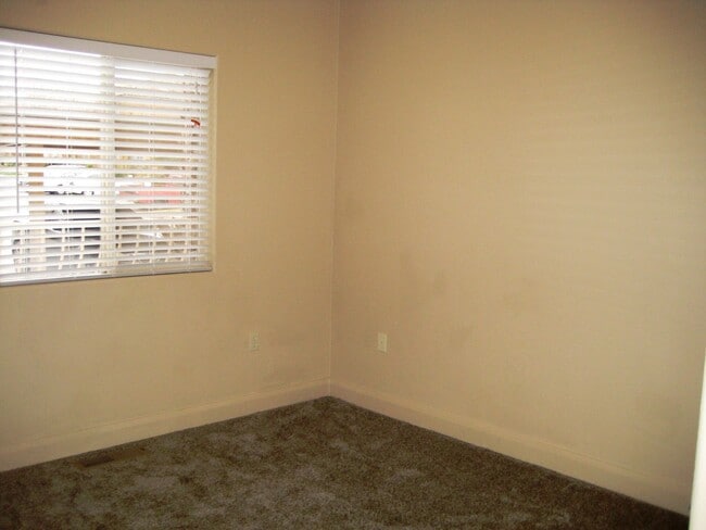 Building Photo - La Venita Condo #B3