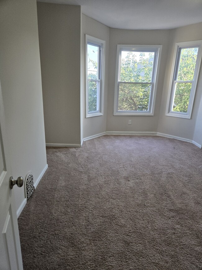 Building Photo - 6045 Delancey St