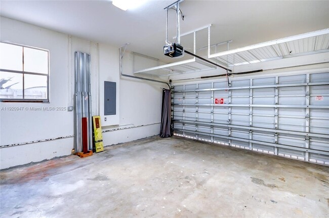 Building Photo - 11331 NW 44th Terrace