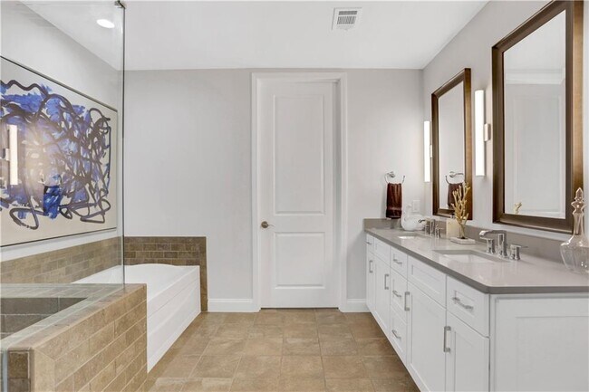 Building Photo - 270 17th St NW