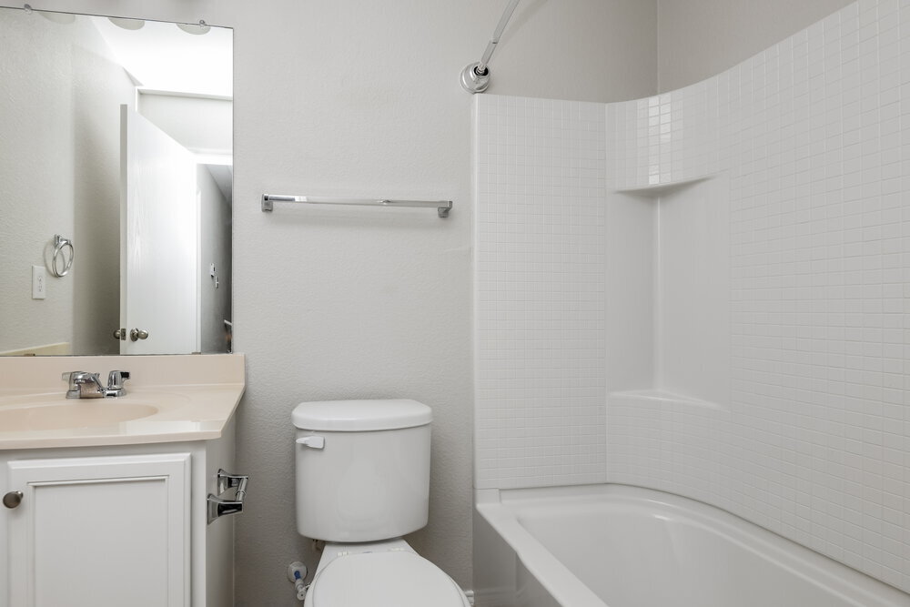 Building Photo - 3140 Middleview Rd