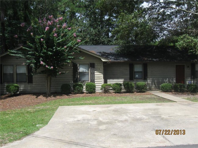 Building Photo - 1018 Goff St