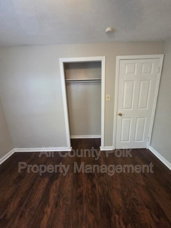 Building Photo - 103 Colonial Dr