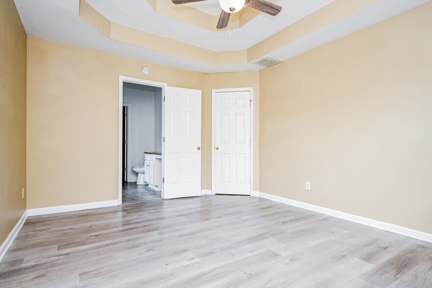Building Photo - 7256 Teakwood Pl