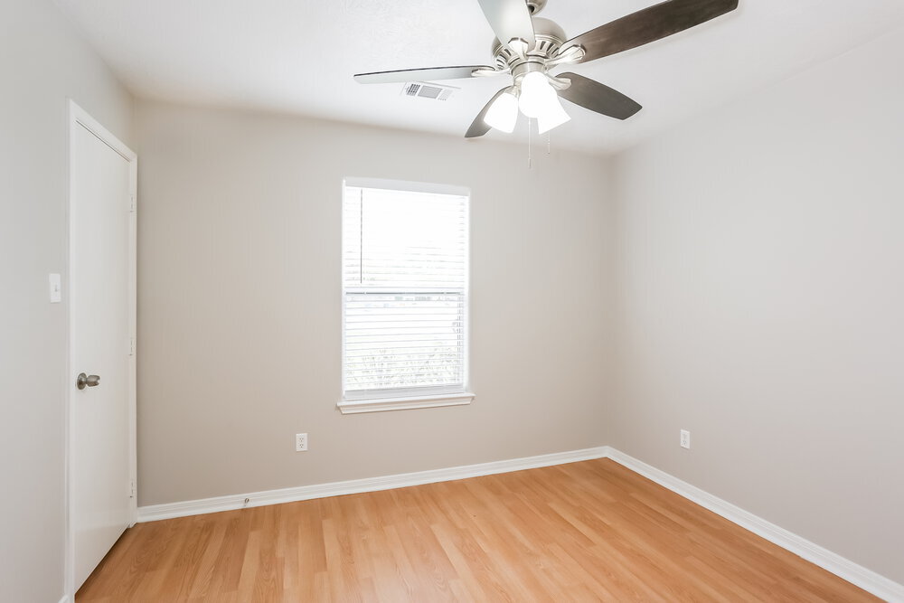 Building Photo - 16096 Sun View Ln