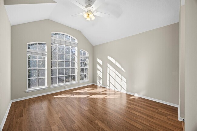 Building Photo - 11118 Sprucedale Ct