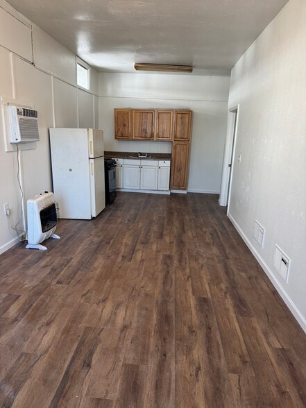 Building Photo - 517 3rd St