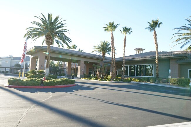 Building Photo - SHOWINGS START 4/1/2025