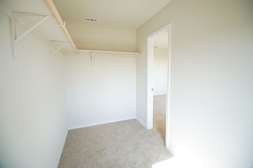 Building Photo - 472 Desert Willow
