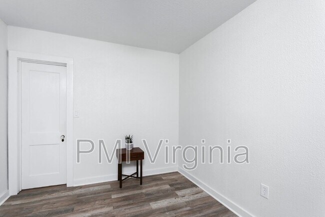 Building Photo - 1619 E Ocean View Ave
