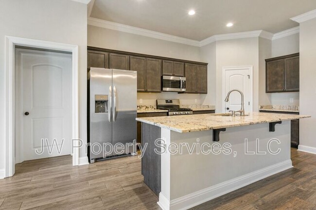Building Photo - 612 Claiborne Trails Dr