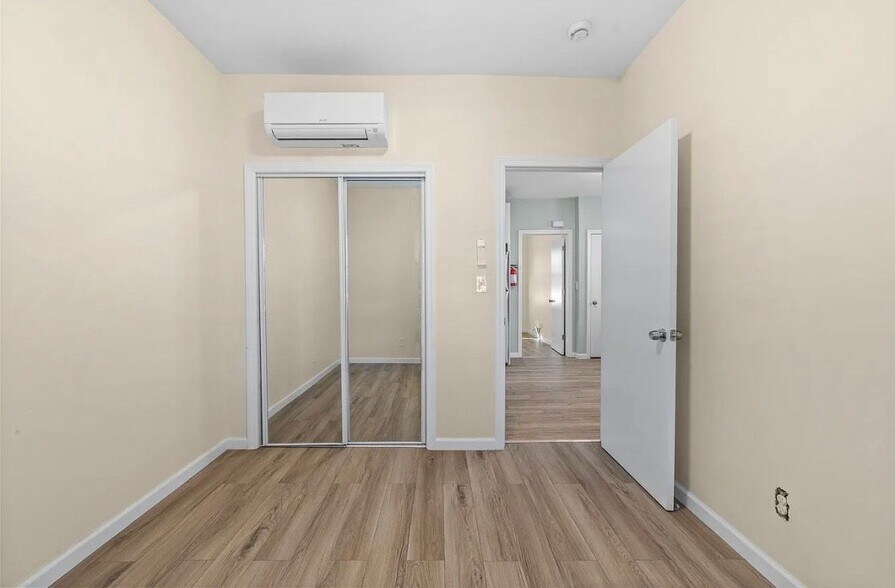 Building Photo - 413 Lanza Ave