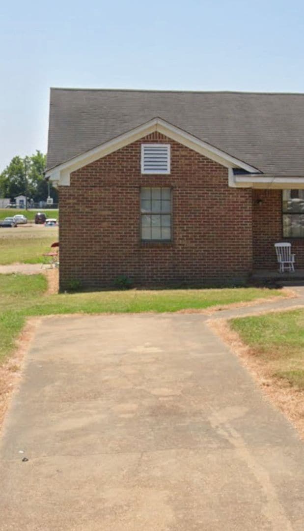 Building Photo - 331 E Gilmore St