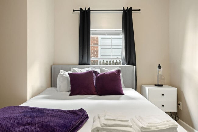 Building Photo - 1523 S East St