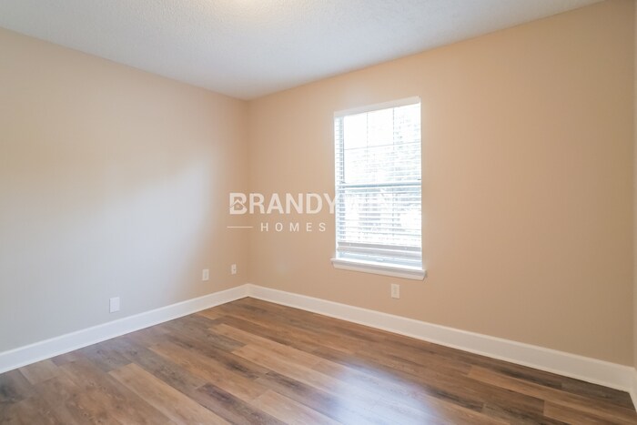 Building Photo - 1304 Truman Dr