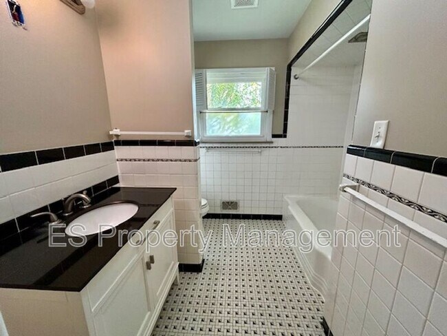 Building Photo - 5106 Radnor Rd