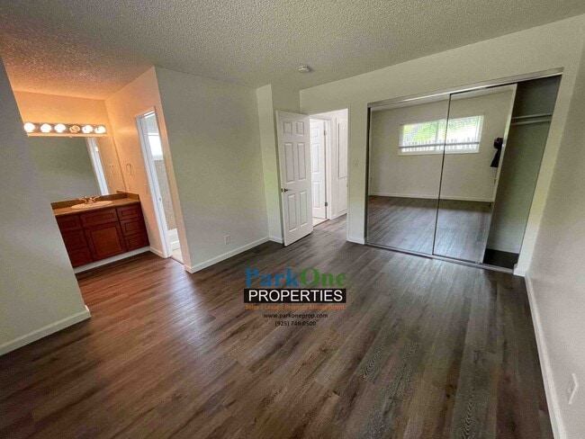 Building Photo - House With Paved Side Yard and Spacious Backyard in Pinole Now Available!!