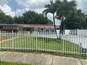 Building Photo - 401 NW 198th St