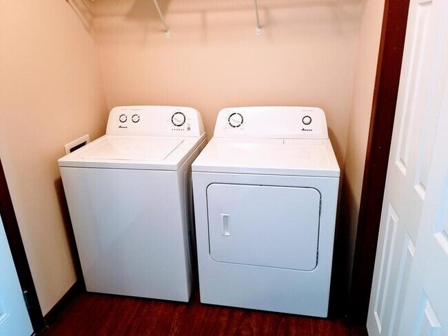 Building Photo - 1305 S G Ave, Unit 32