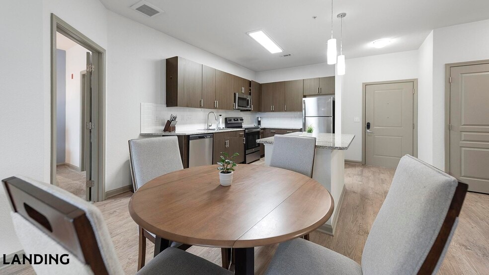 Building Photo - 10051 Perimeter Station Dr