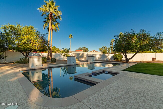 Building Photo - 10638 E Turquoise Ave