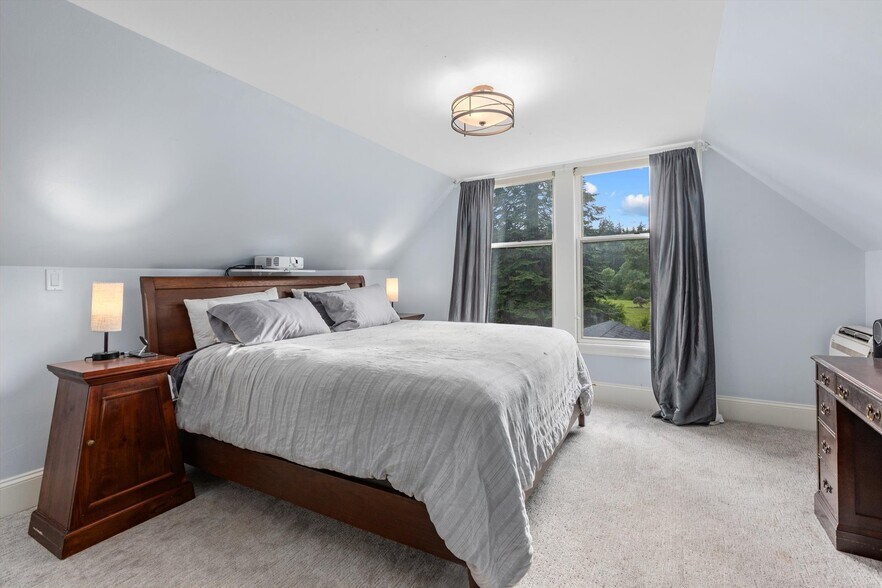 Building Photo - 18804 NE 106th St