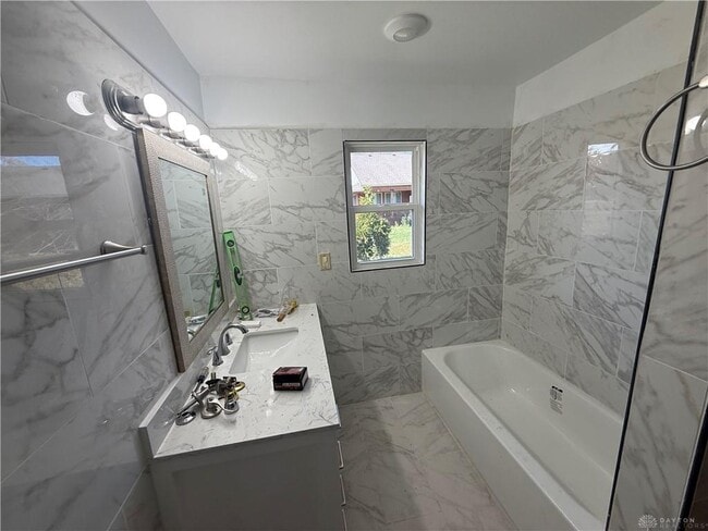 Building Photo - 3641 Maxton Rd