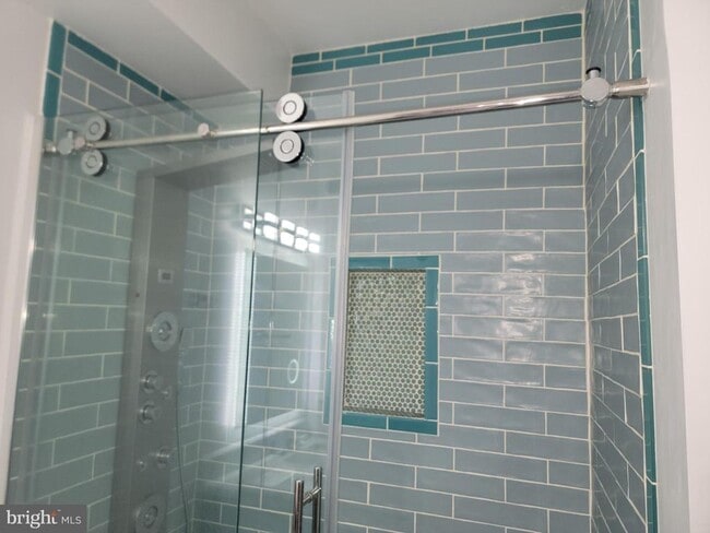 Building Photo - 4850 Eisenhower Ave