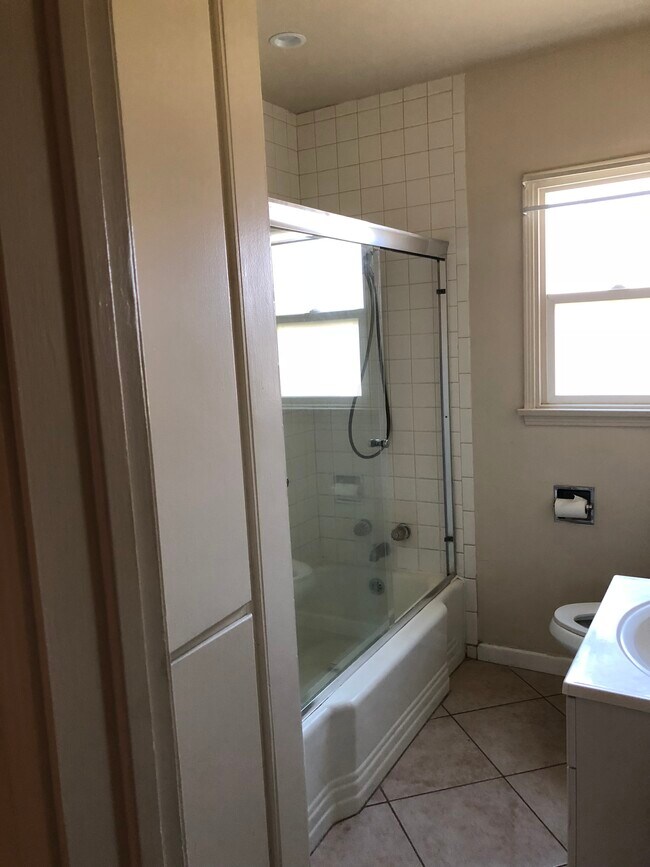 Bathroom - 1632 N Hollywood Way