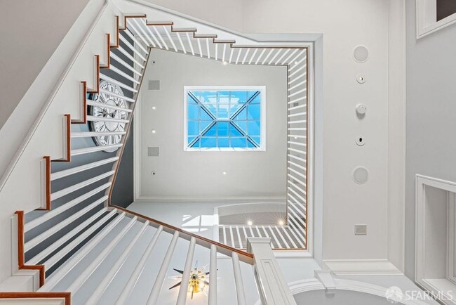 Building Photo - 222 El Camino Del Mar