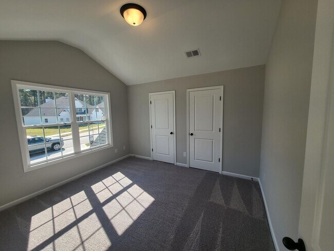 Building Photo - 227 Haverford Dr