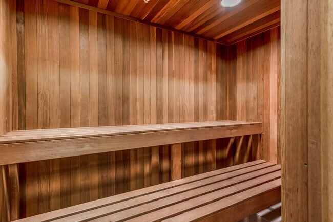 Building Photo - 511 SE 5 Ave