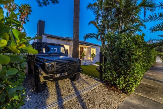 Building Photo - 901 NW 7th Street Rd