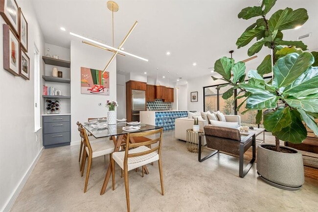 Building Photo - 2509 Durwood St