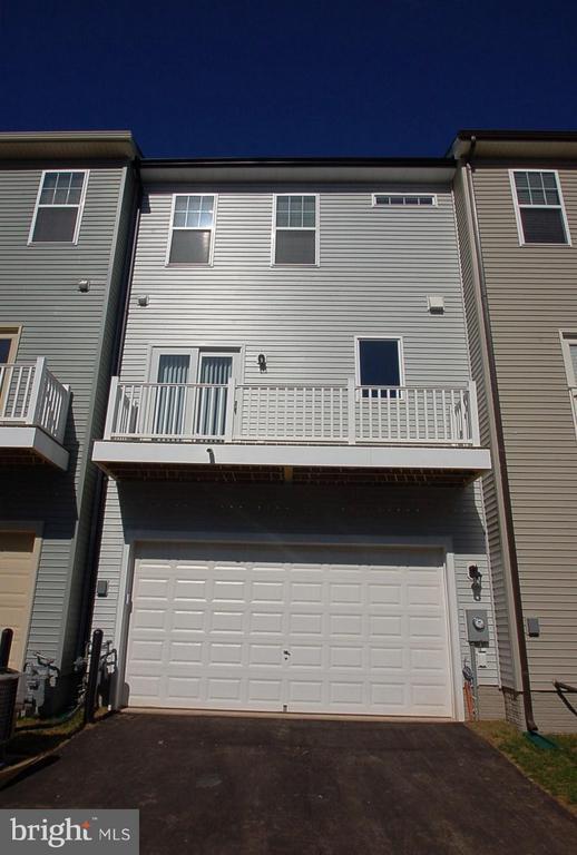 Building Photo - 43975 Eastgate View Drive