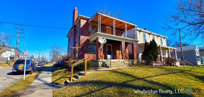 Primary Photo - 1322 Cedar Ave