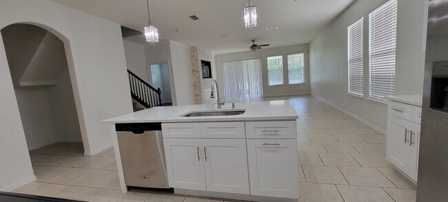Building Photo - 2391 Beacon Landing Cir