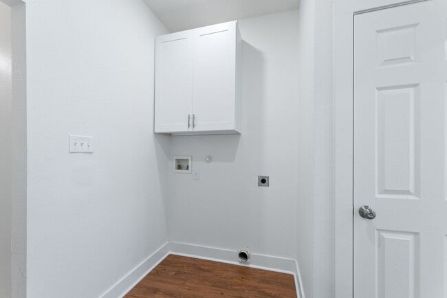 Building Photo - 220 Laclede Ave