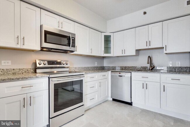 Building Photo - 5505 Seminary Rd