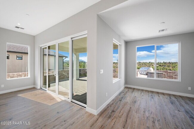 Building Photo - 1326 Rockwood Dr