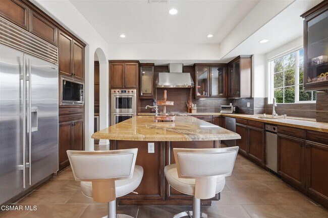 Building Photo - 9651 Sagebrush Ave