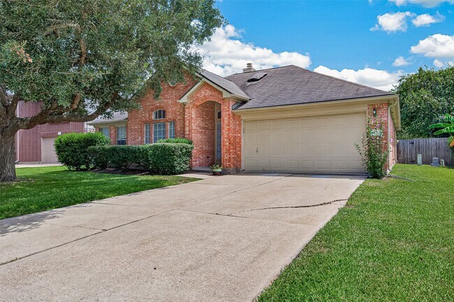 Building Photo - 17123 Pecan Acres Dr